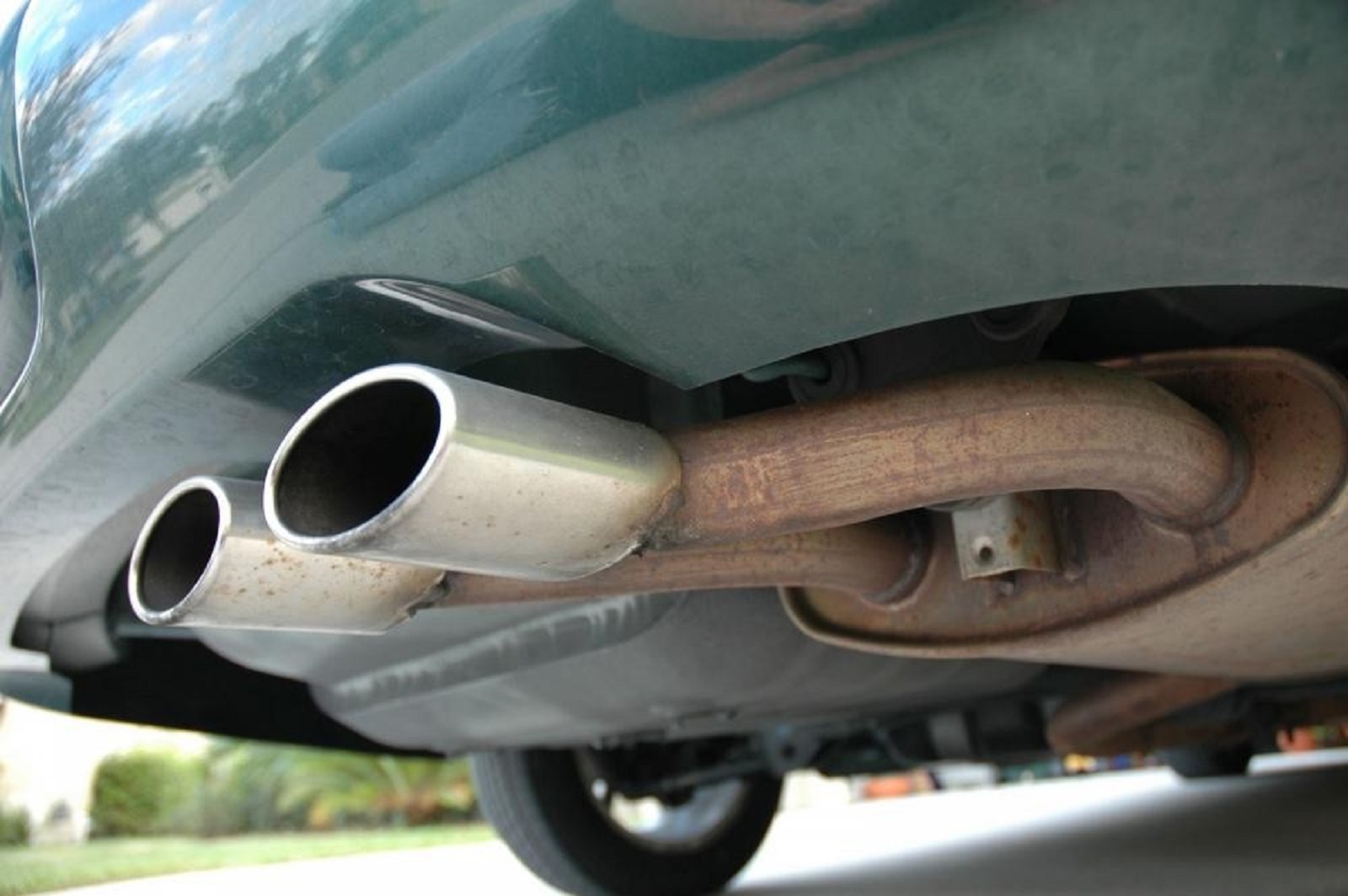 Tầm quan trọng của ống xả ô tô