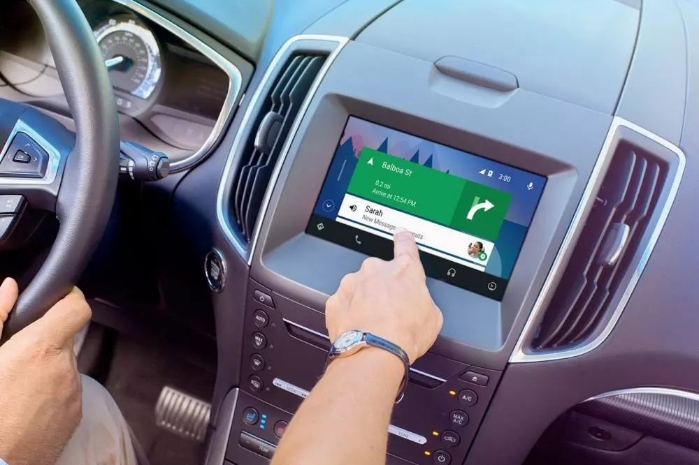 Ford mang tới công nghệ SYNC giúp việc lái xe an toàn hiệu quả hơn